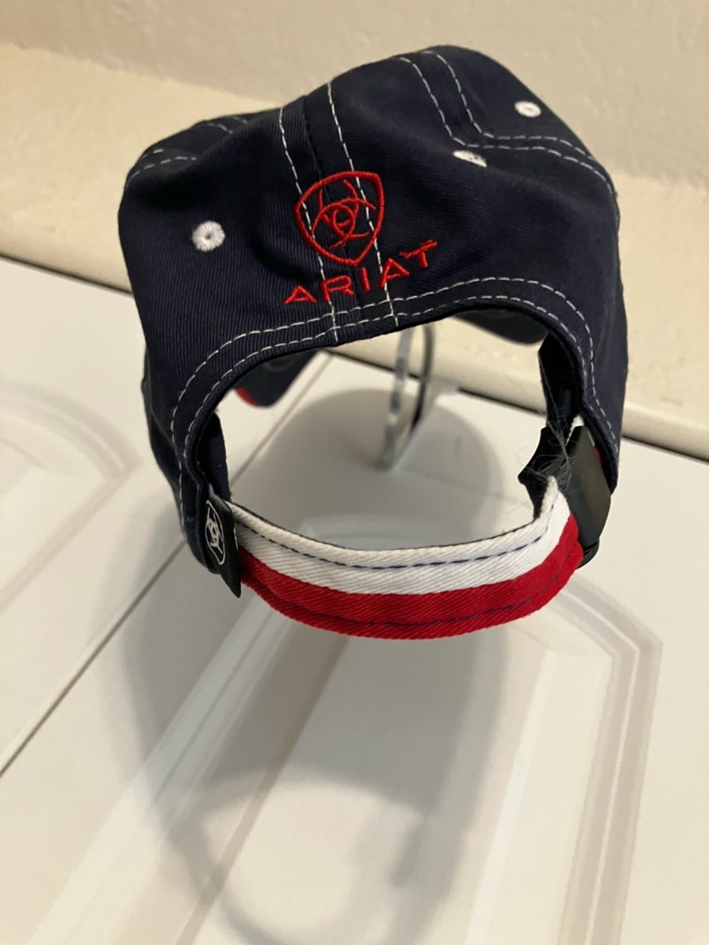 Team ARIAT Navy baseball Cap with Red Embroidered Logo - Picture 5 of 7